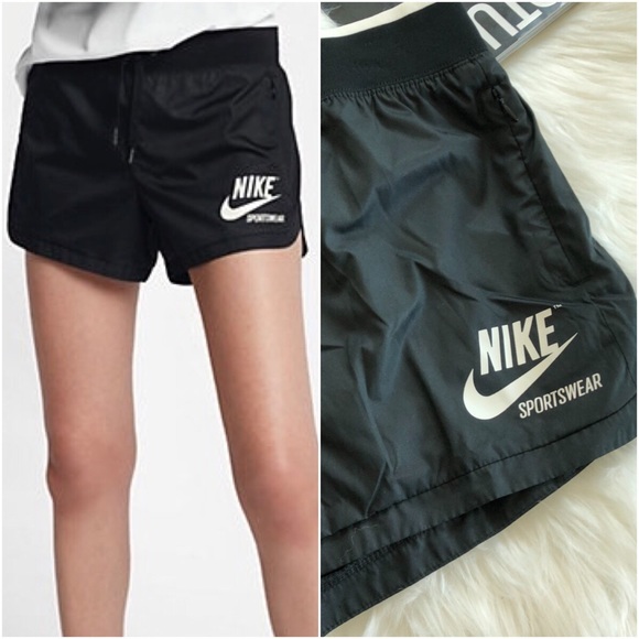 Nike Pants - Reduced💕Nike Sportswear Woven Shorts